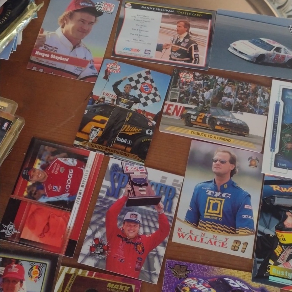 Assorted Racing Trading Cards - Picture 5 of 5